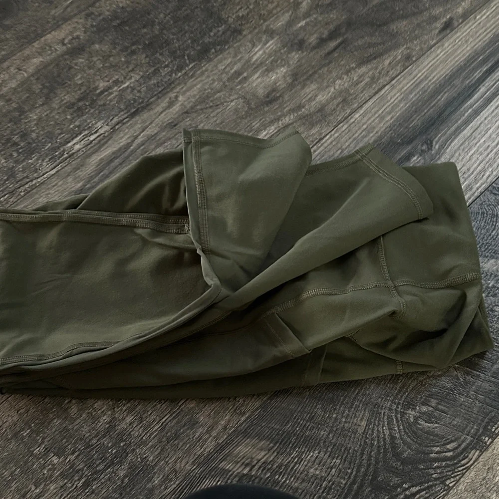 Set of 6 ethos and old navy Leggings Set - Camouflage, Green, and Black - Picture 5 of 15